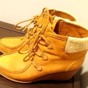 Women's size 81/2 women's ankle boots